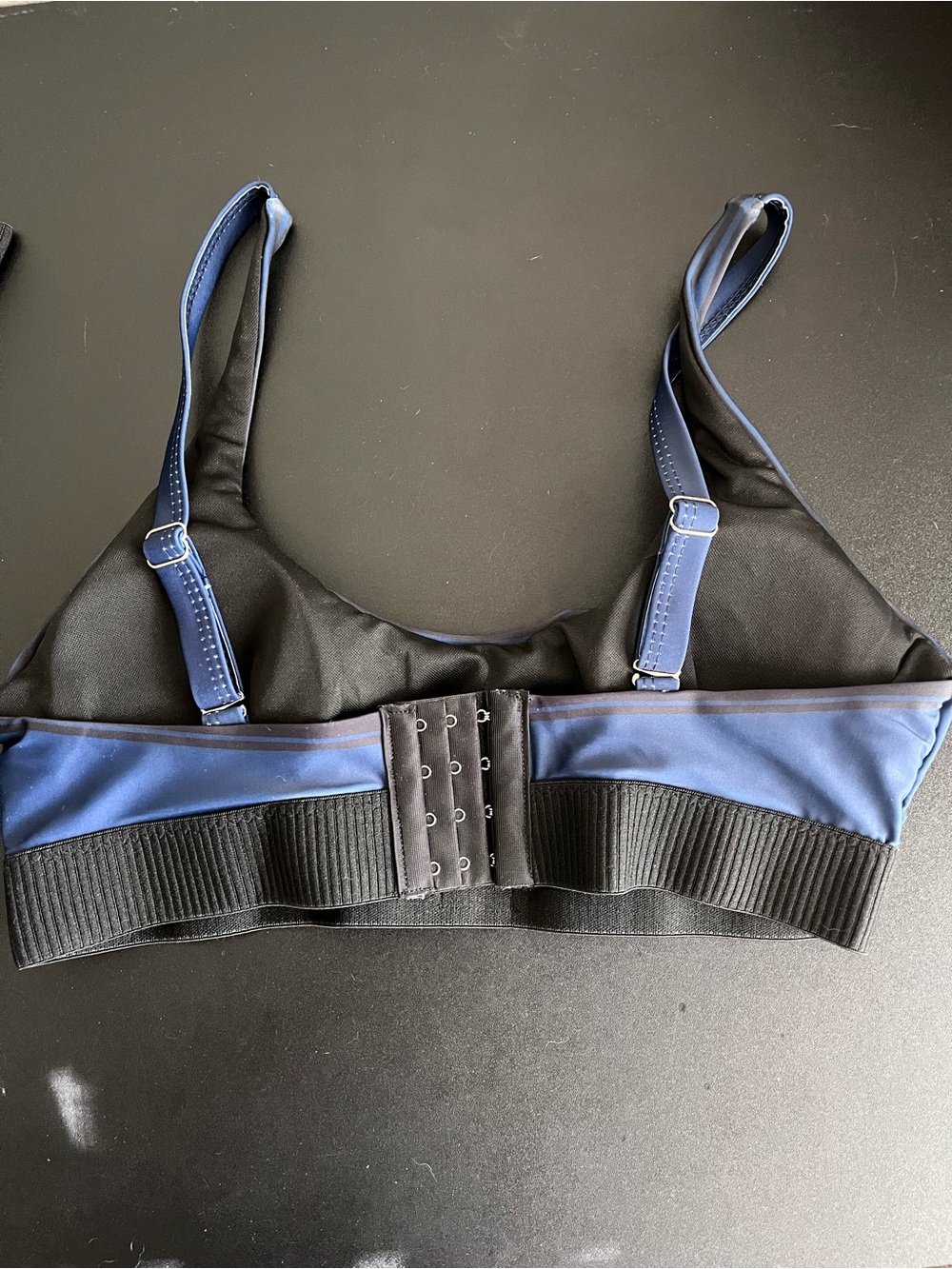 ALO Yoga Blue Leggings and Sports Bra Set - Picture 2 of 4